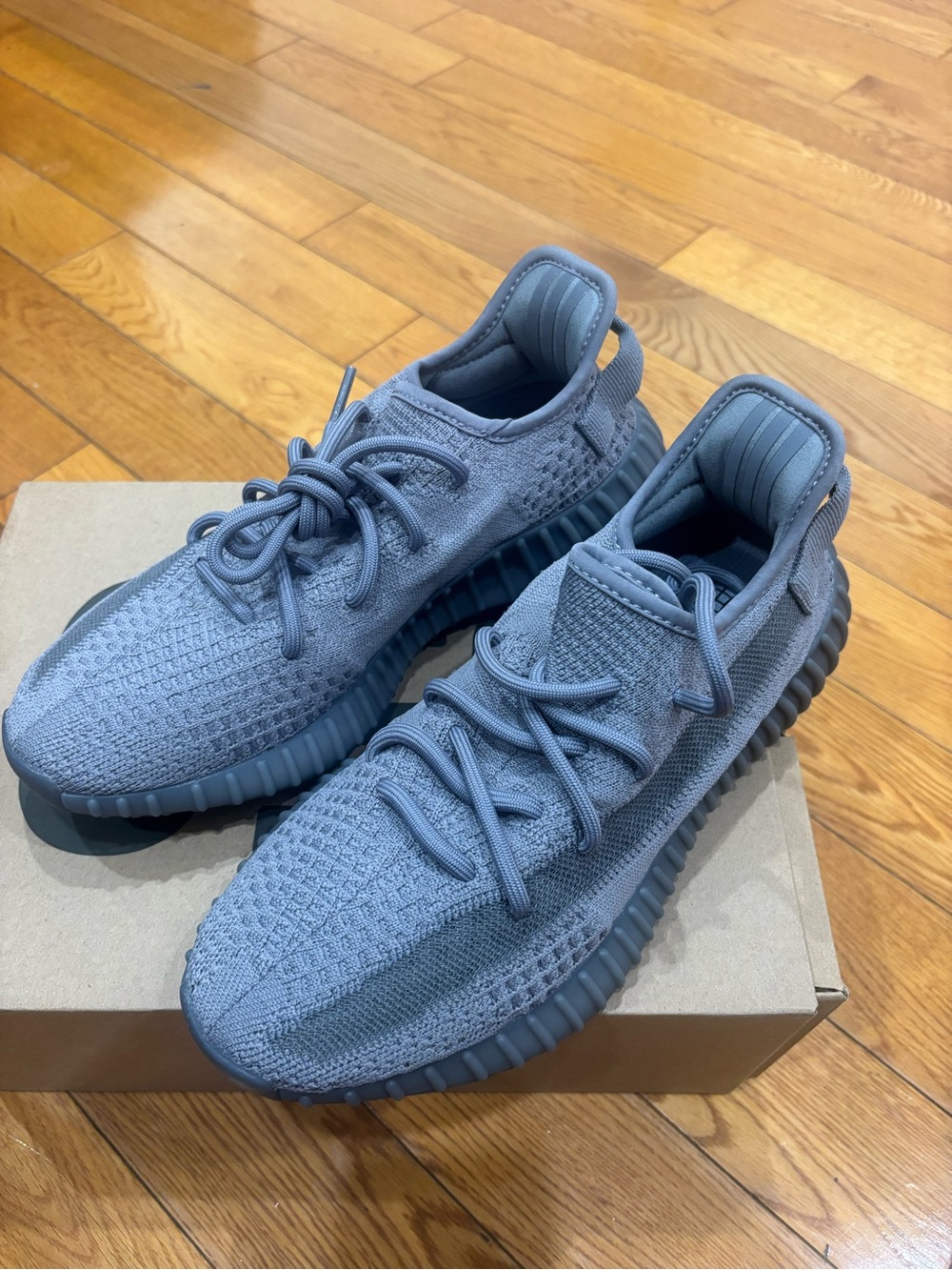 YEEZY BOOST 350 V2 'STEEL GREY' Size: 8 - Picture 8 of 14